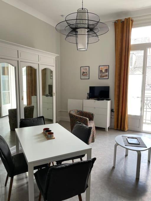 101 Pyrenees Palace Appartement Bagnères-de-Luchon Extérieur photo